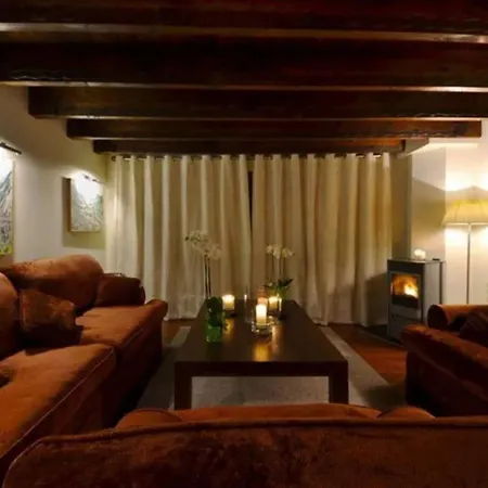 Romantic Retreat With Jacuzzi In Boltaña
