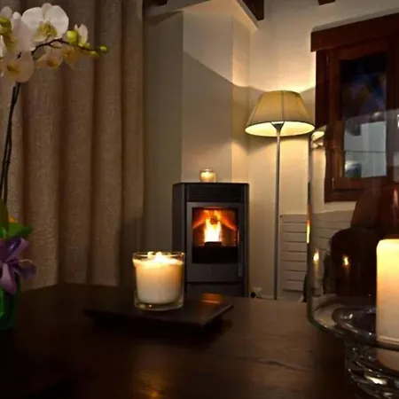 Romantic Retreat With Jacuzzi In *