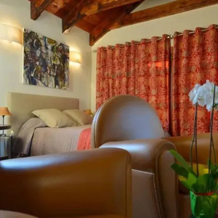 Romantic Retreat With Jacuzzi In Сasa de vacaciones *